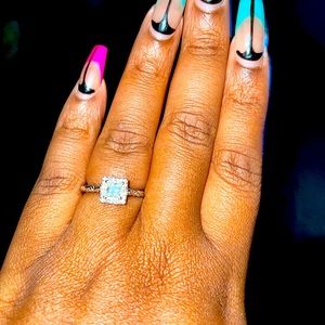 Diamond engagement ring